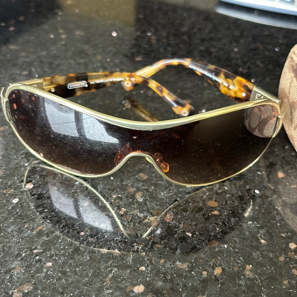 Coach authentic sunglasses